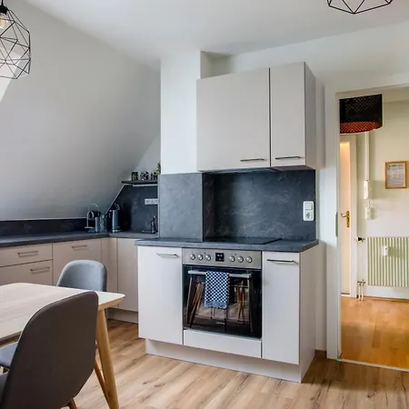 Luxury Design Altstadt - 3br & Free Parking By Hero Homes * 格拉茨